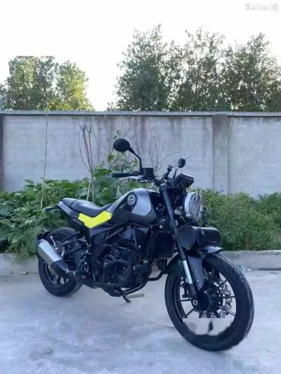 Мотоцикл Benelli