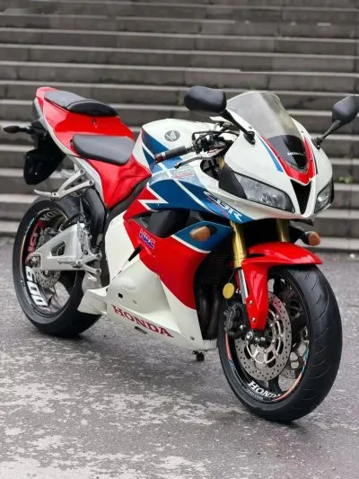 Мотоцикл Honda cbr