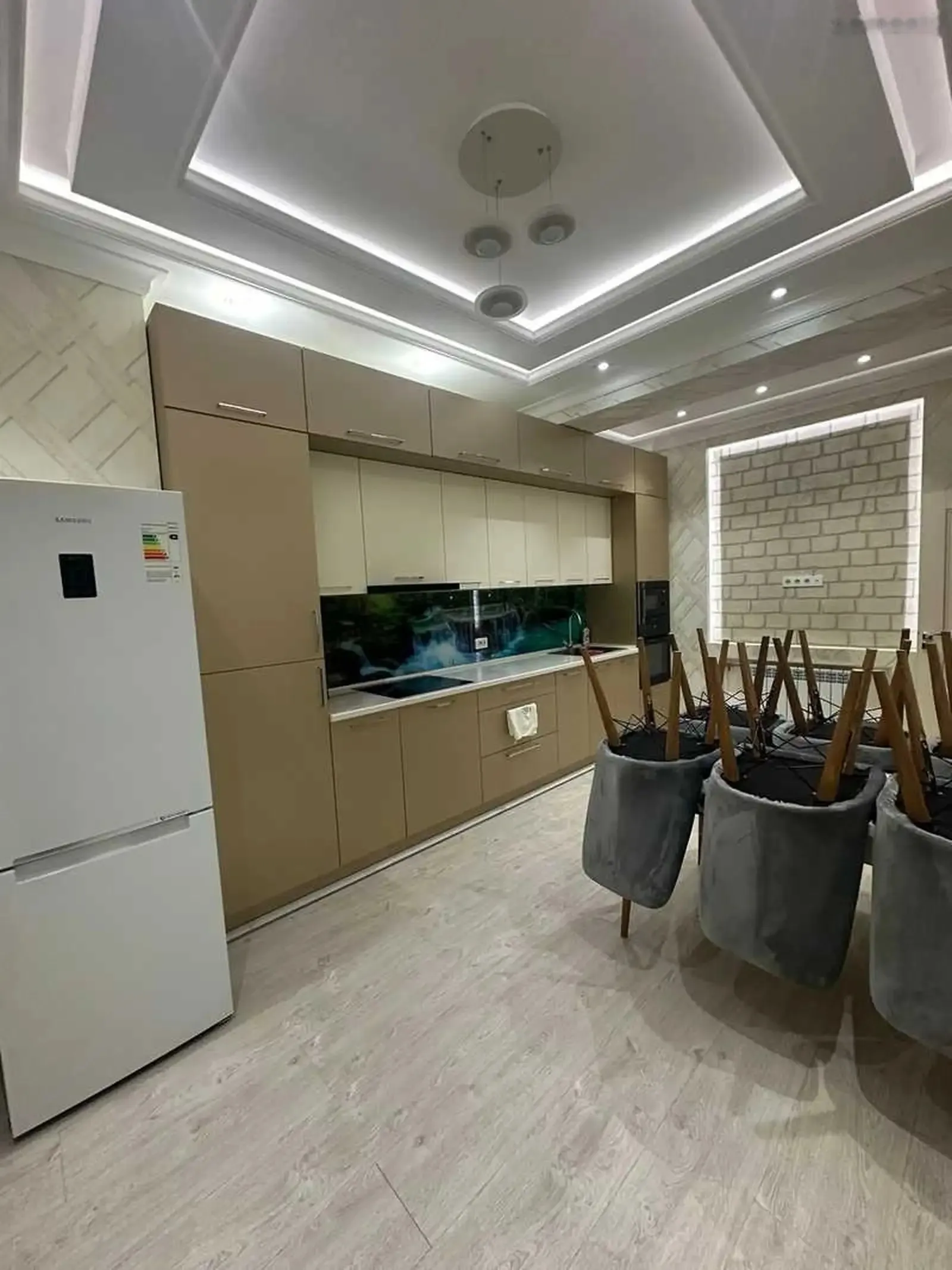 2-комн. квартира, 9 этаж, 90м², Газпром, назди Парламент
