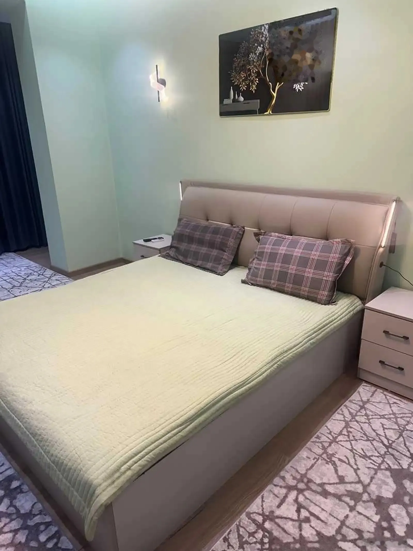 2-комн. квартира, 21 этаж, 98м², Фирдавси