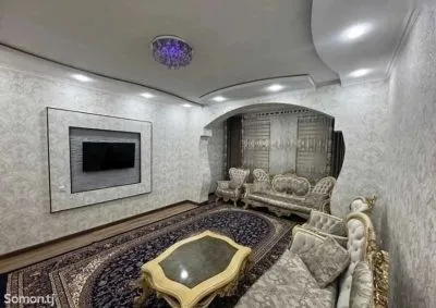 2-комн. квартира, 10 этаж, 72м², Голубой экран