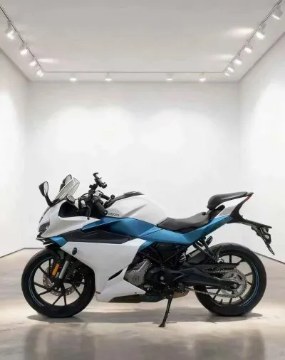 Мотоцикл CFMoto SR