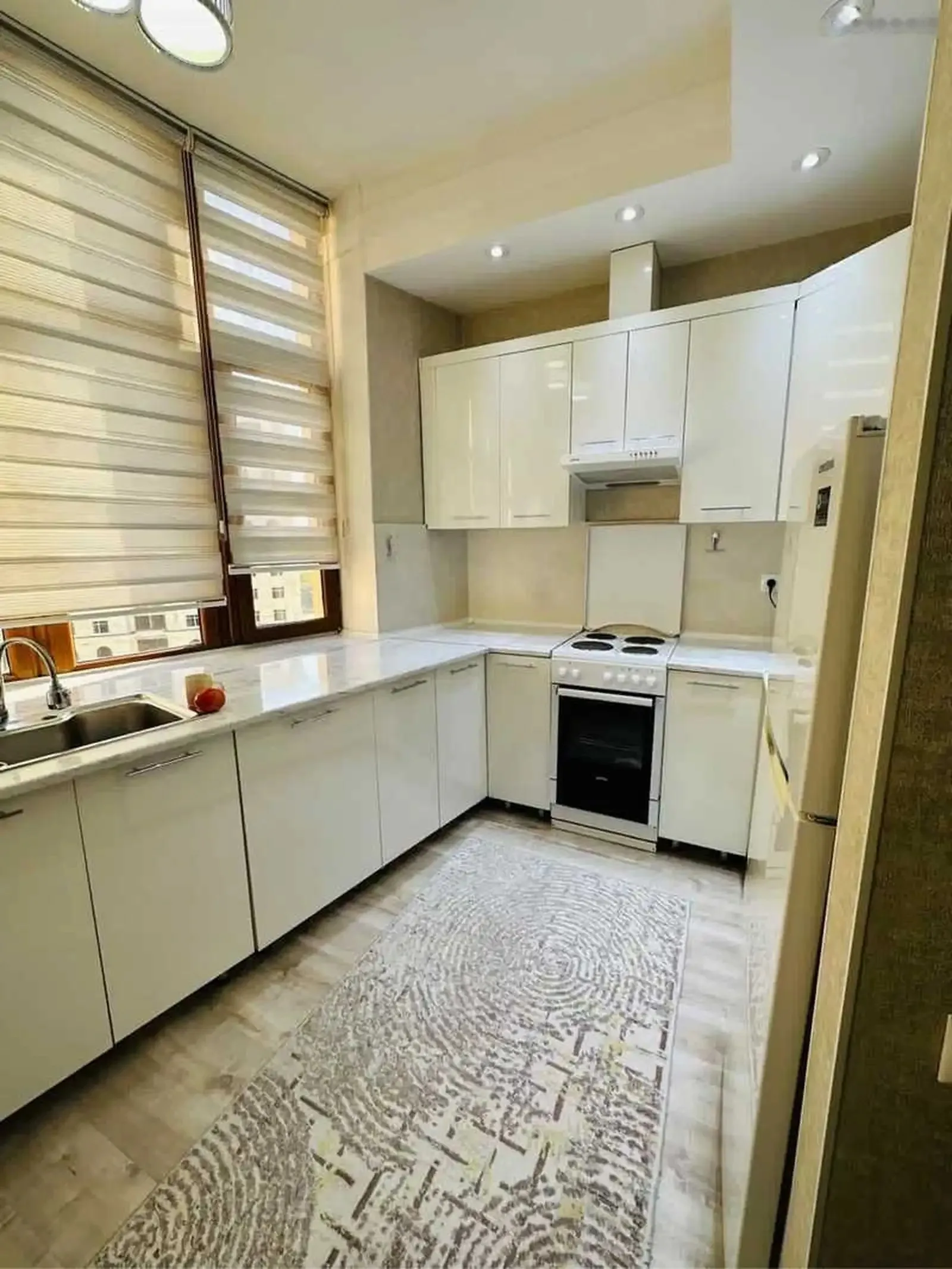 2-комн. квартира, 12 этаж, 70м², Дом Ватан