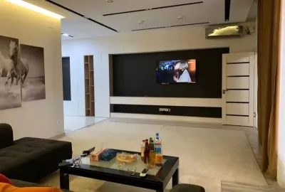 3-комн. квартира, 10 этаж, 140 м², 82 мкр