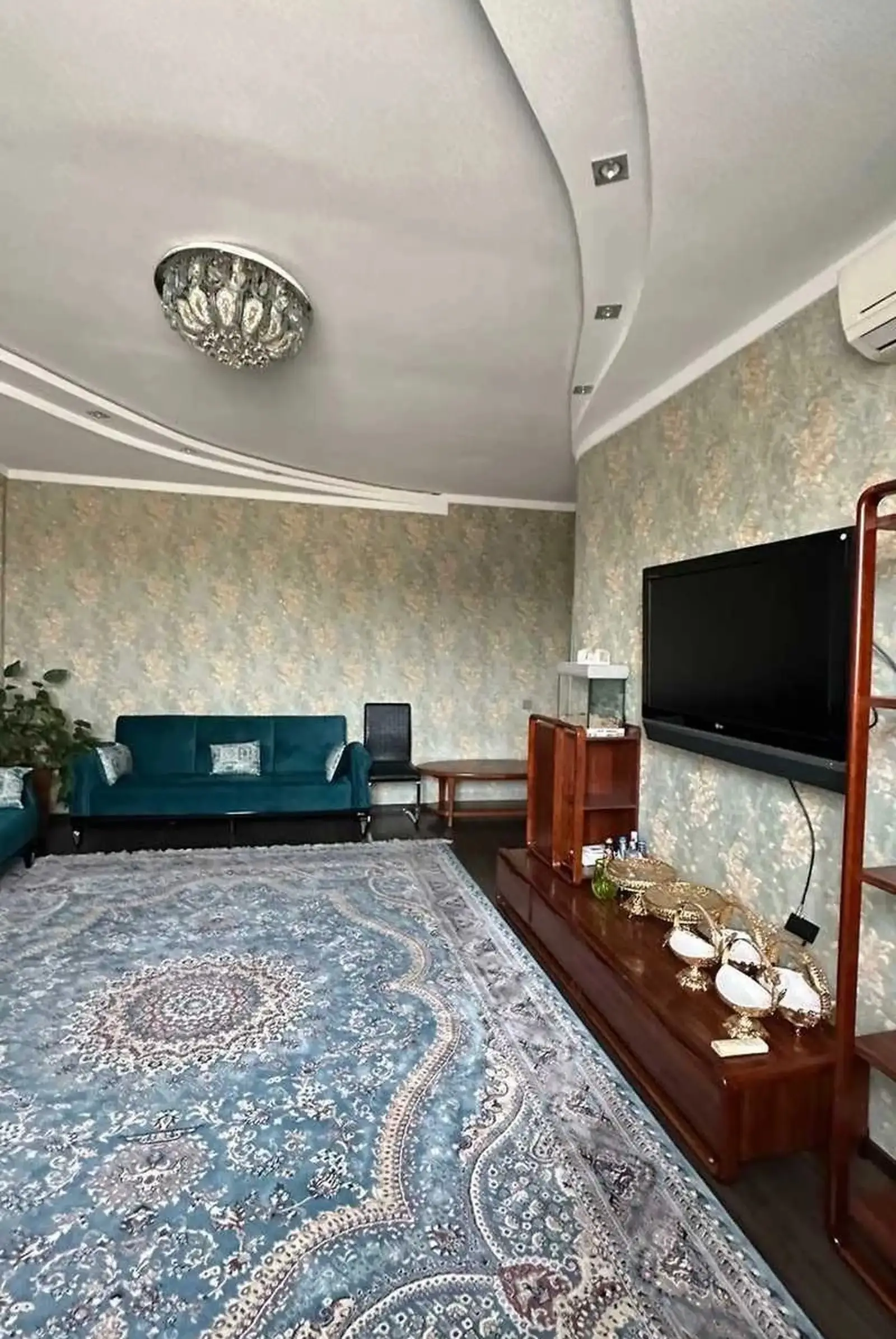 2-комн. квартира, 2 этаж, 102м², Ботанический сад