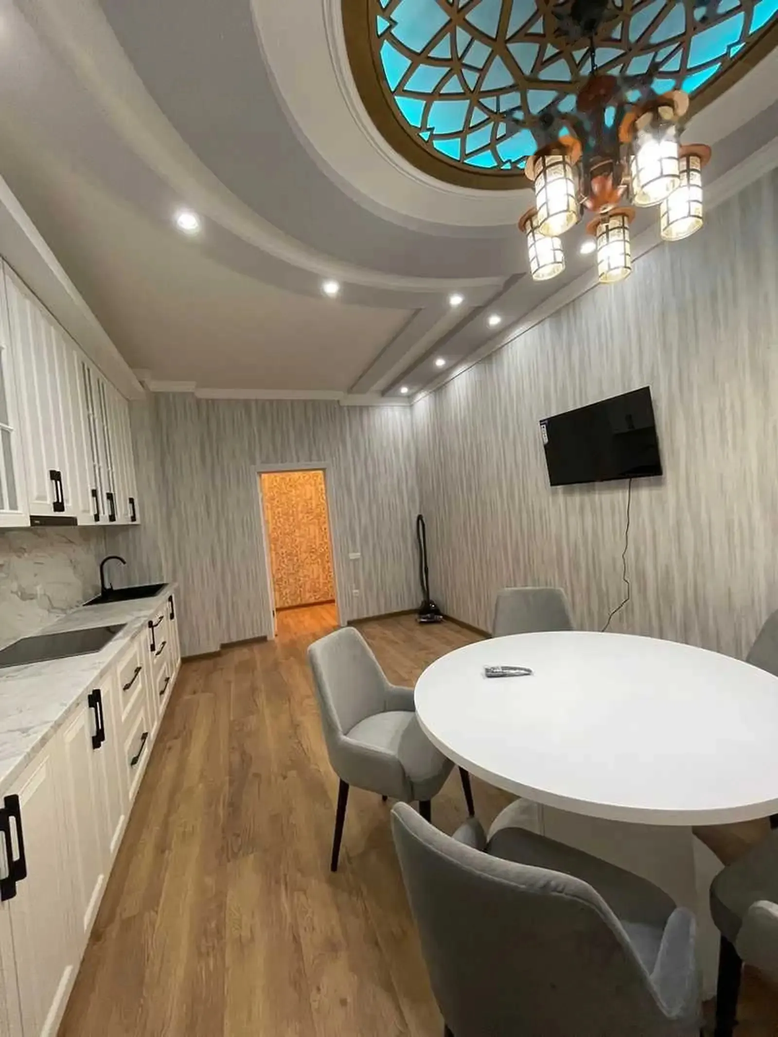 2-комн. квартира, 6 этаж, 100м², И.Сомони