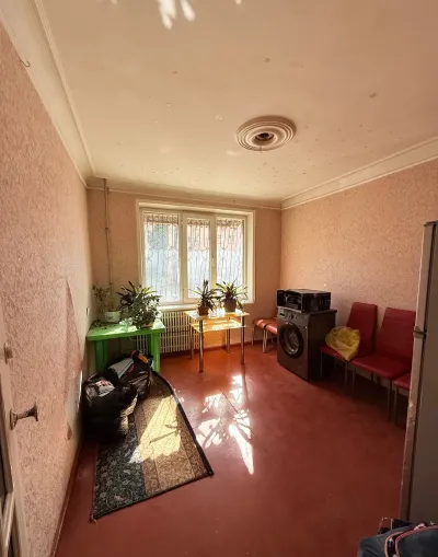 3-комн. квартира, 1 этаж, 58 м², 101мкр. перед эстокадой 82мкр