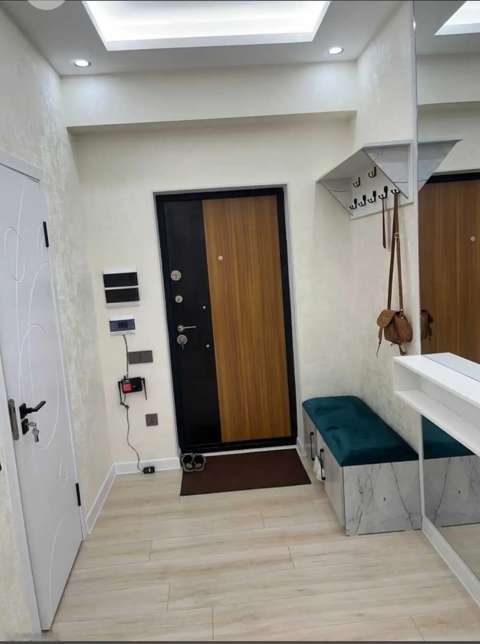 1-комн. квартира, 12 этаж, 56 м², Овир, Ёвар
