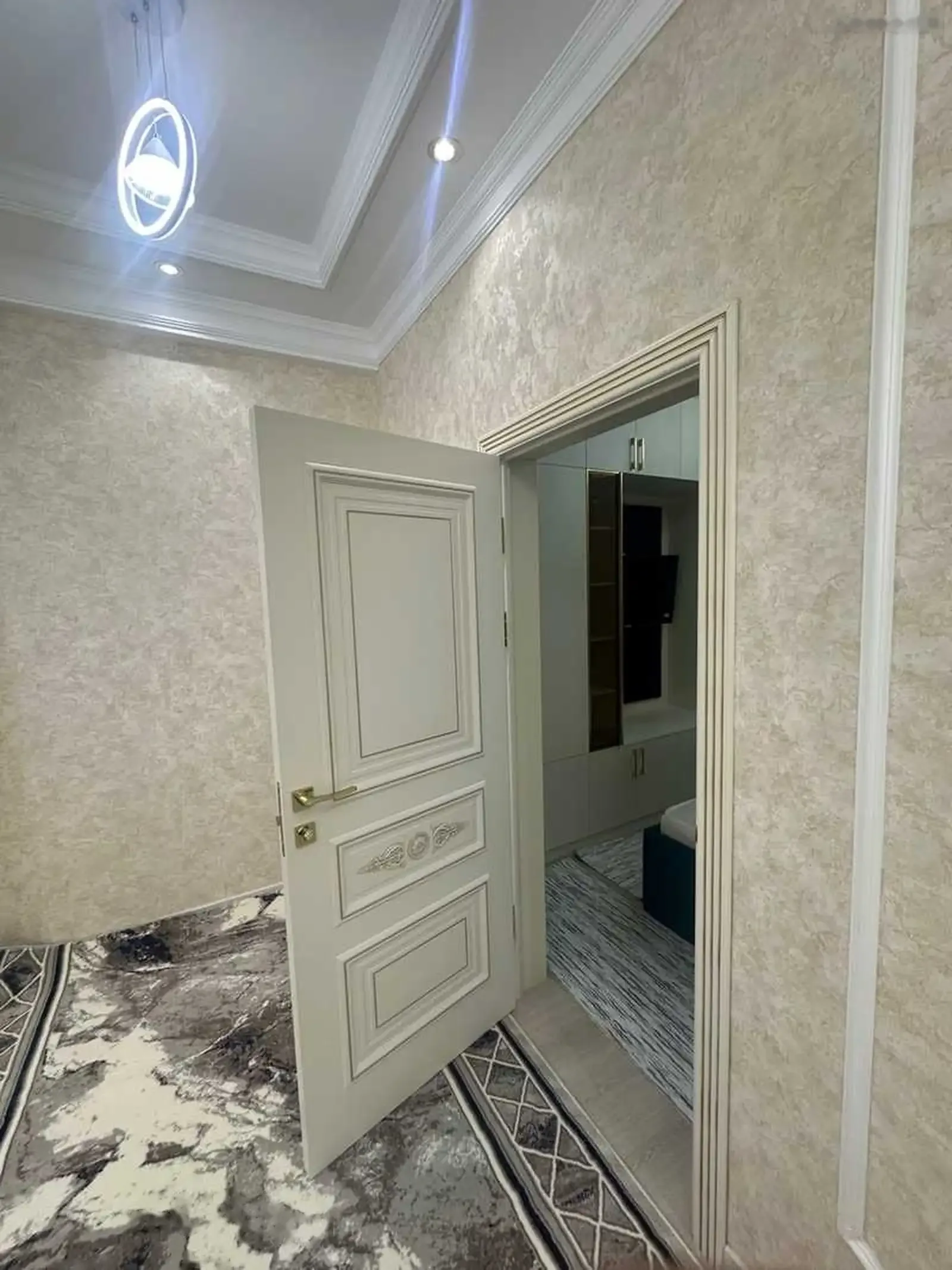 3-комн. квартира, 6 этаж, 100м², Шоҳмансур, Голубой экран