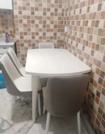 стол и стулья