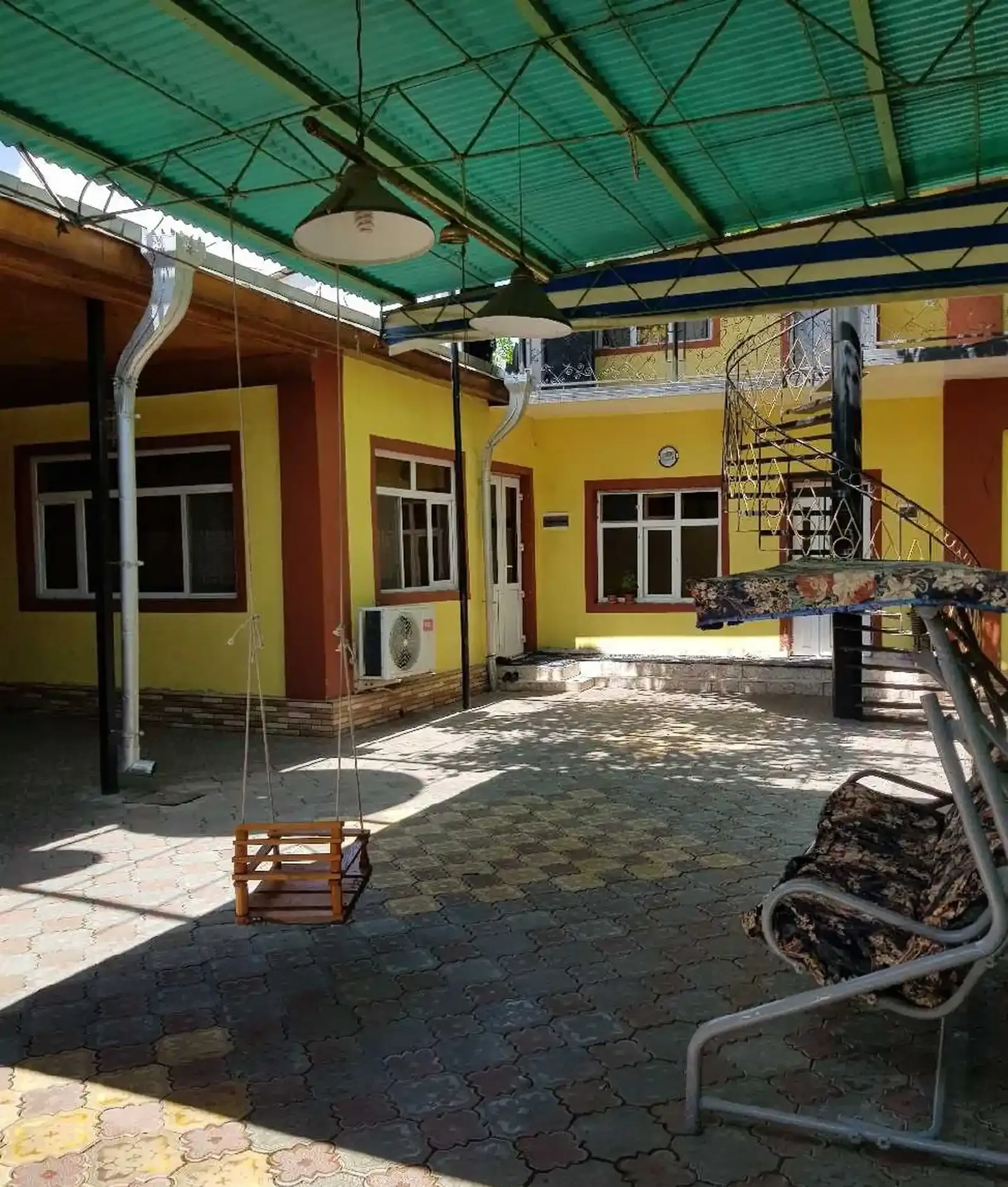 2-этажный, 10 комнатный дом, 600 м², Шохмансур