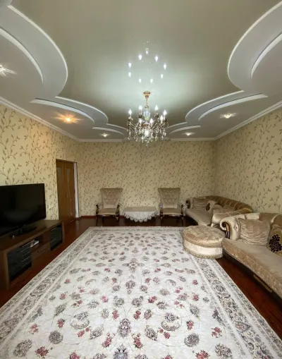 4-комн. квартира, 4 этаж, 140 м², Сино 102мкр возле Ресторана Шахриёр