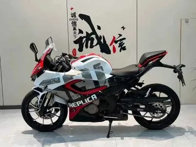 Мотоцикл Ducati 400 на заказ