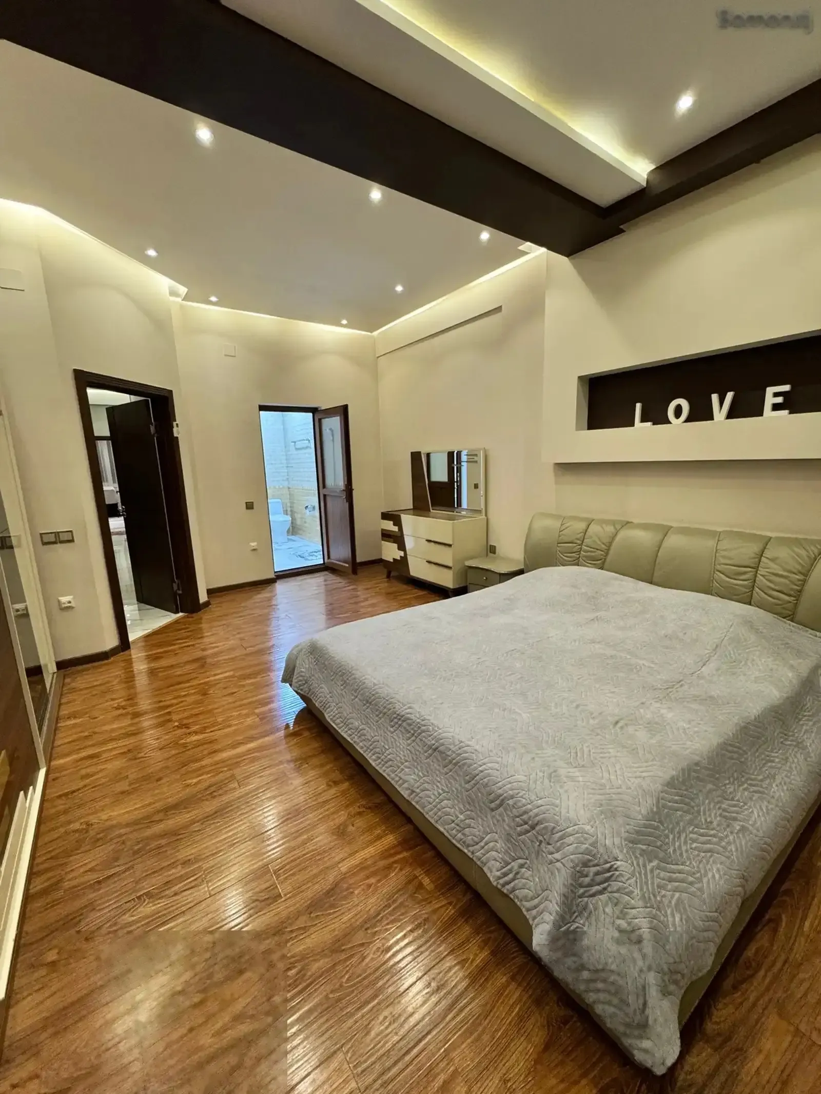 3-комн. квартира, 10 этаж, 107м², Шохмансур