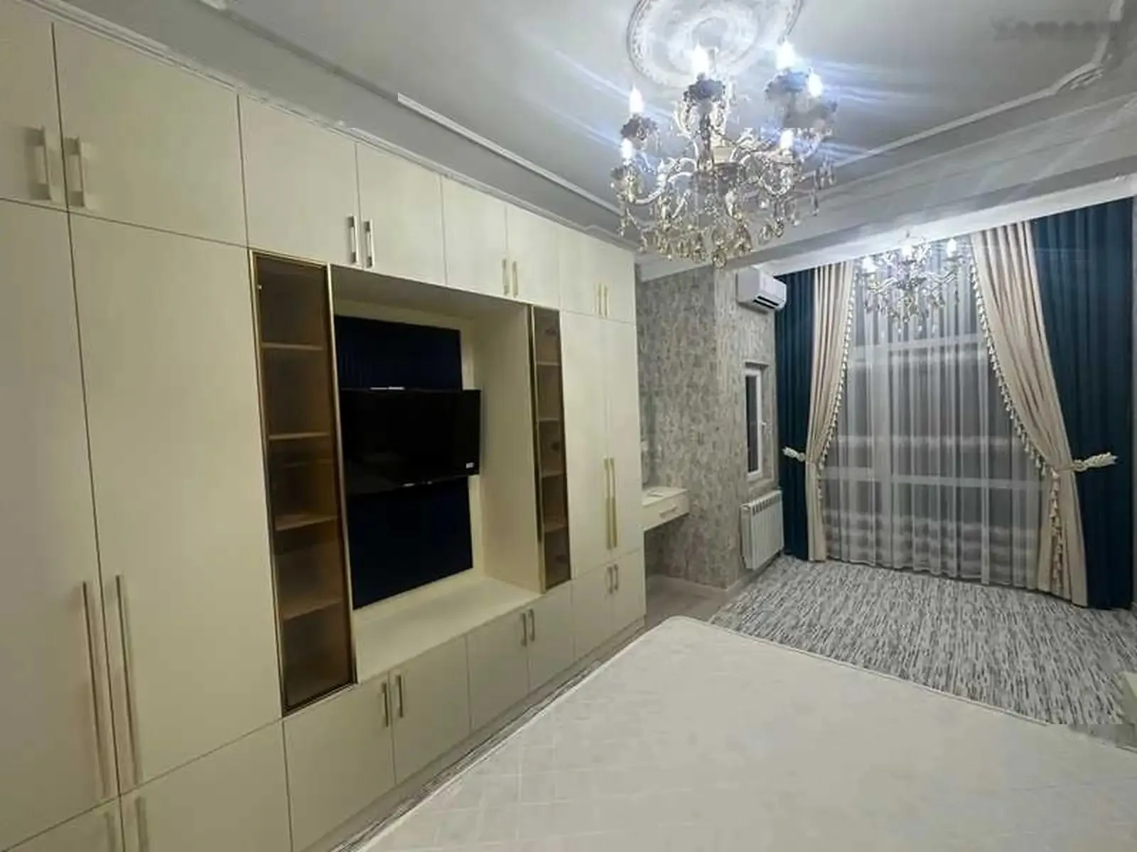 3-комн. квартира, 6 этаж, 100м², голубой экран
