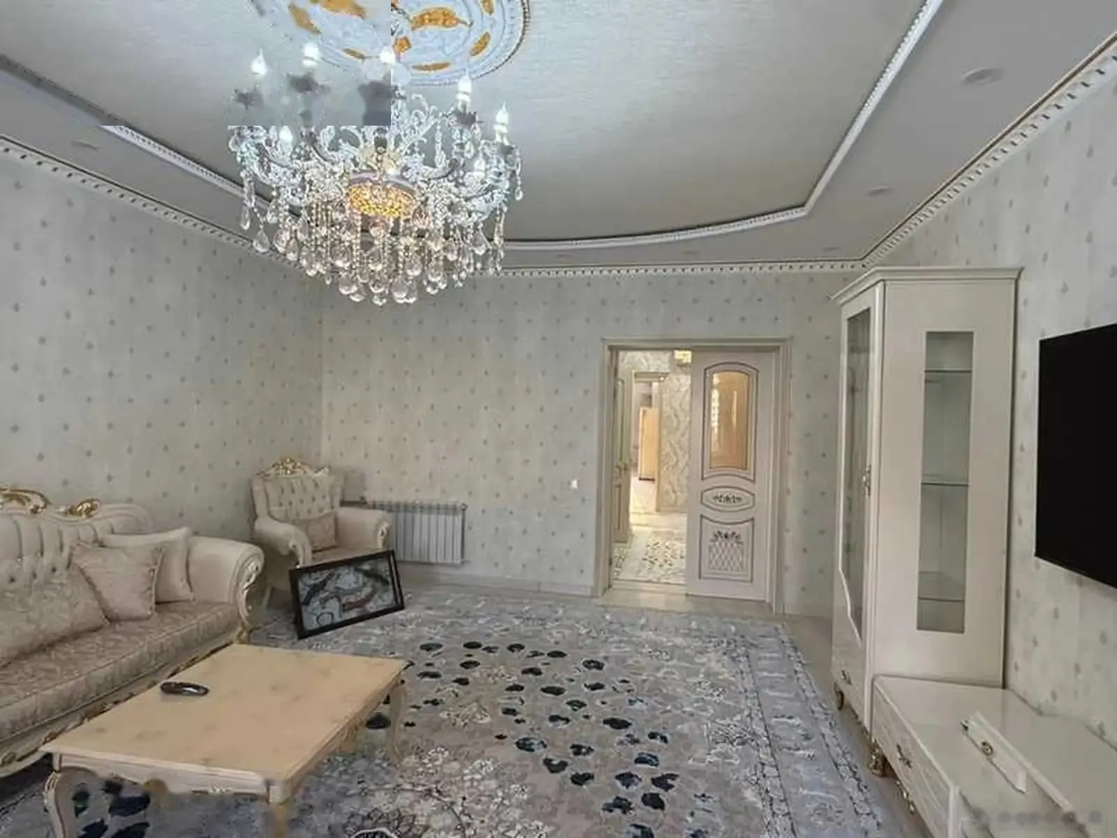 3-комн. квартира, 8 этаж, 150м², Бари парламент