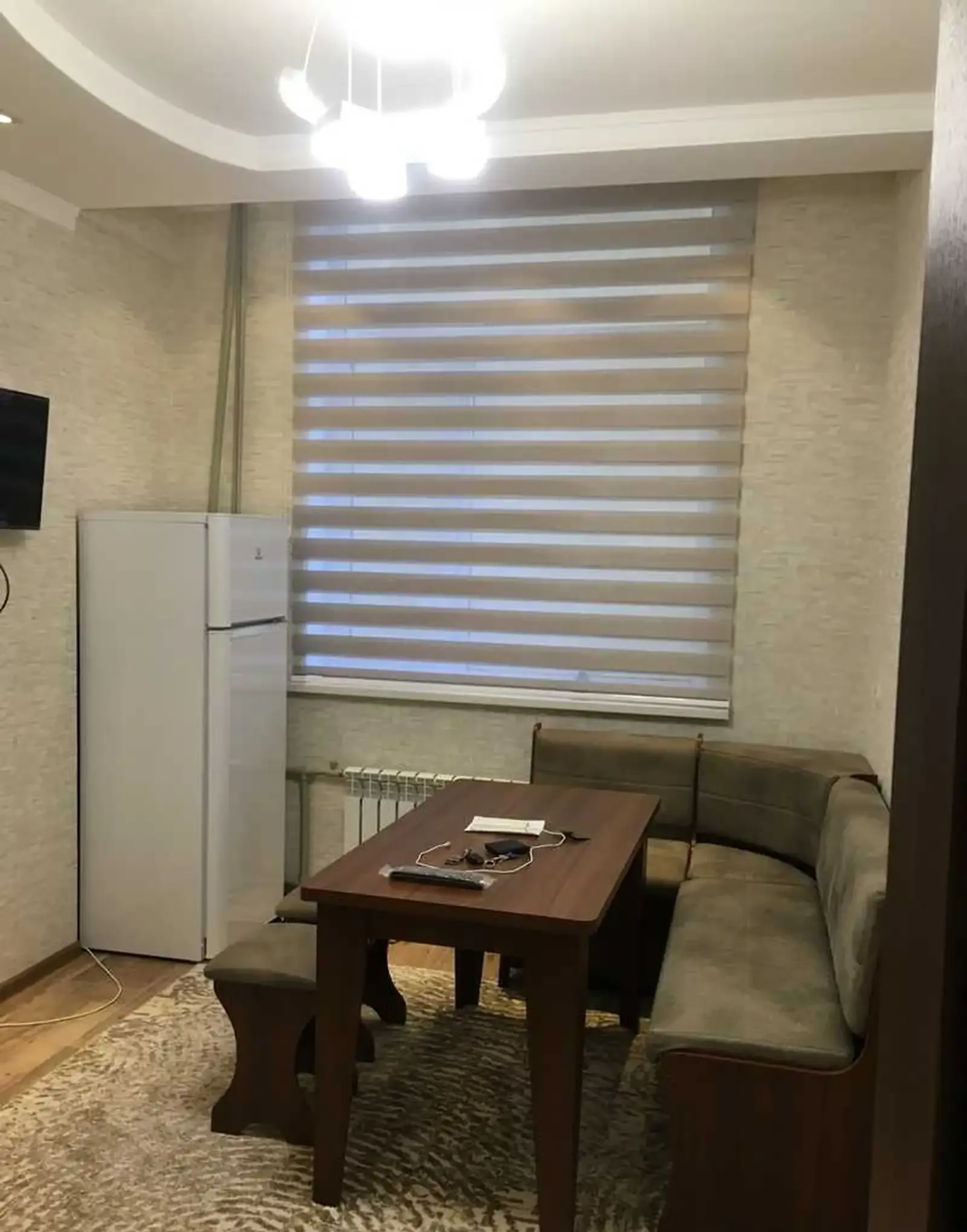 1-комн. квартира, 3 этаж, 40 м², Овир, Гранд отель