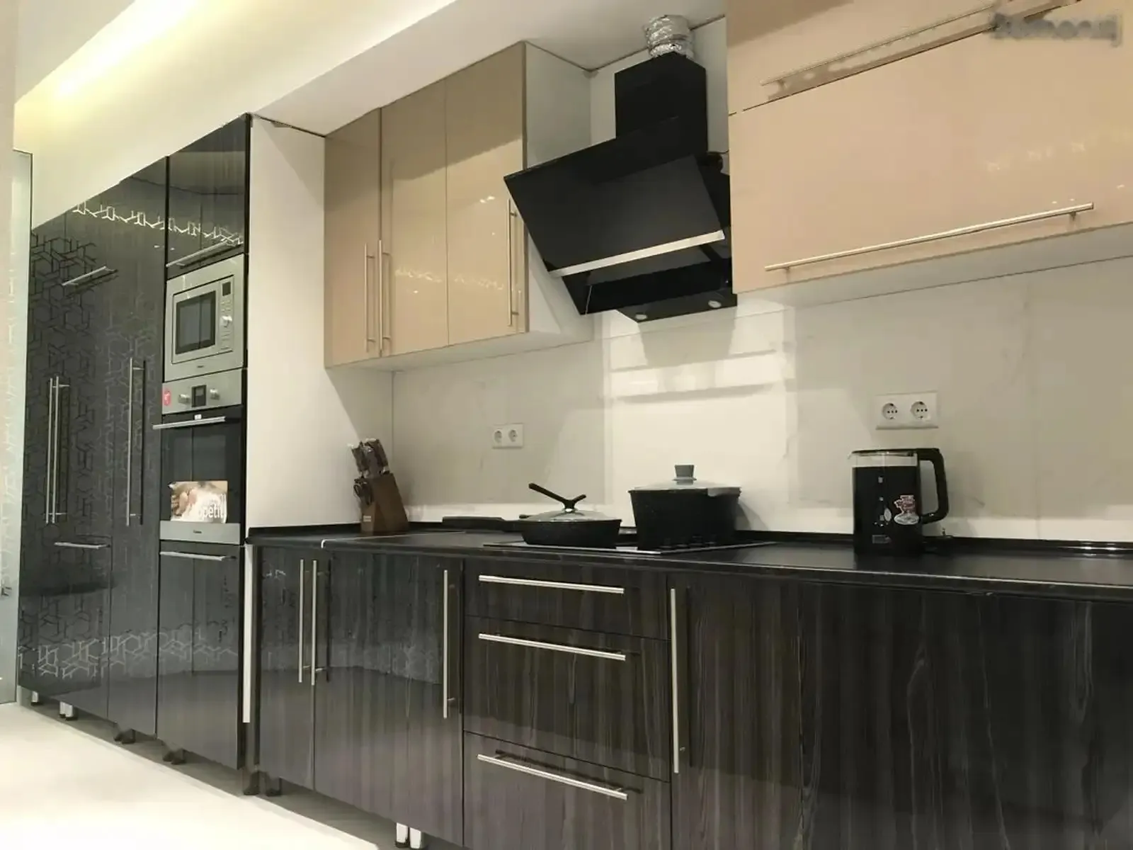 2-комн. квартира, 13 этаж, 100м², Турсунзода