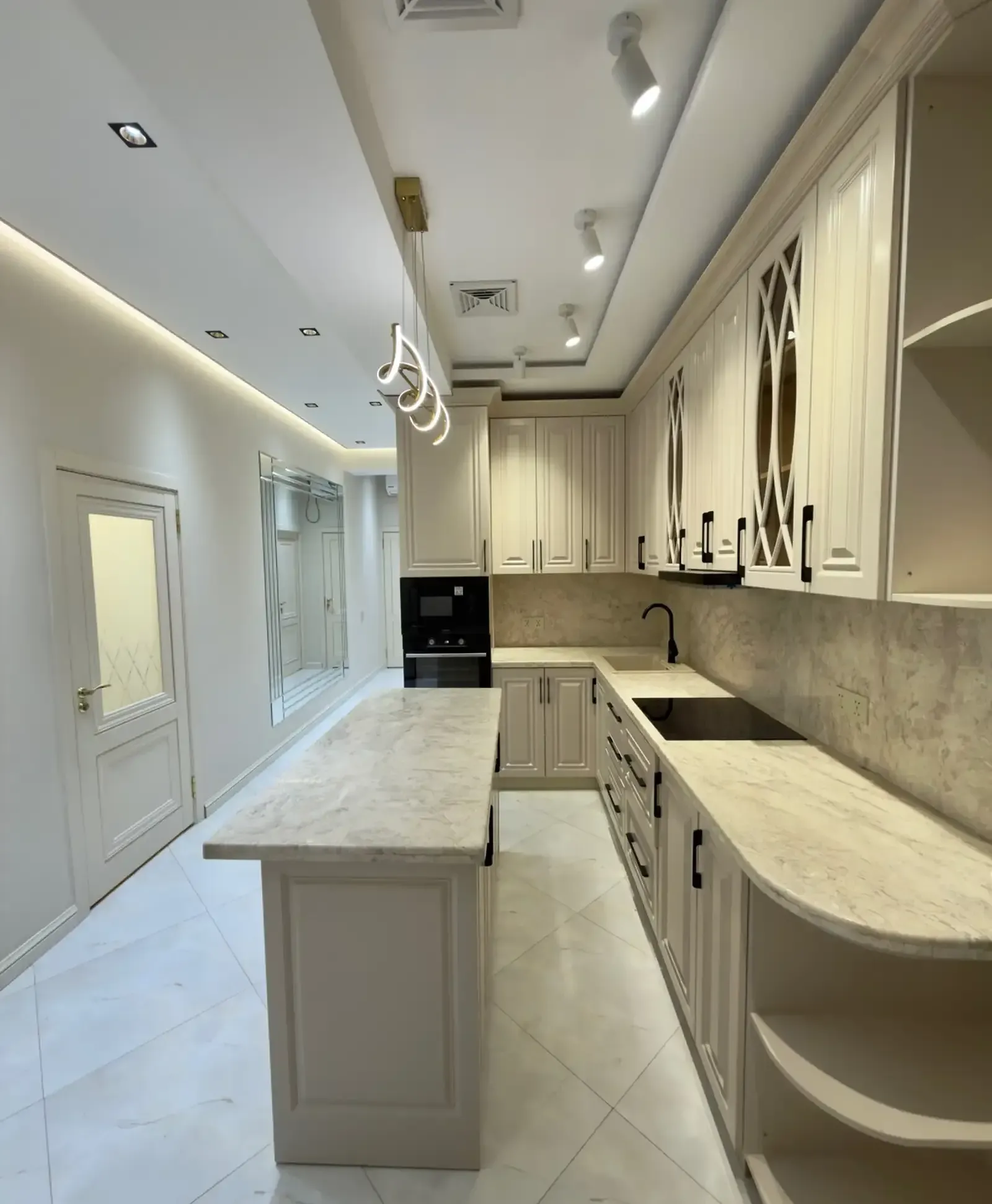 3-комн. квартира, 9 этаж, 100м², Овир/Грандь Отель