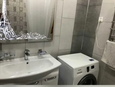 2-комн. квартира, 10 этаж, 95м², Сомони