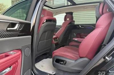 Hongqi E-HS9, 2025