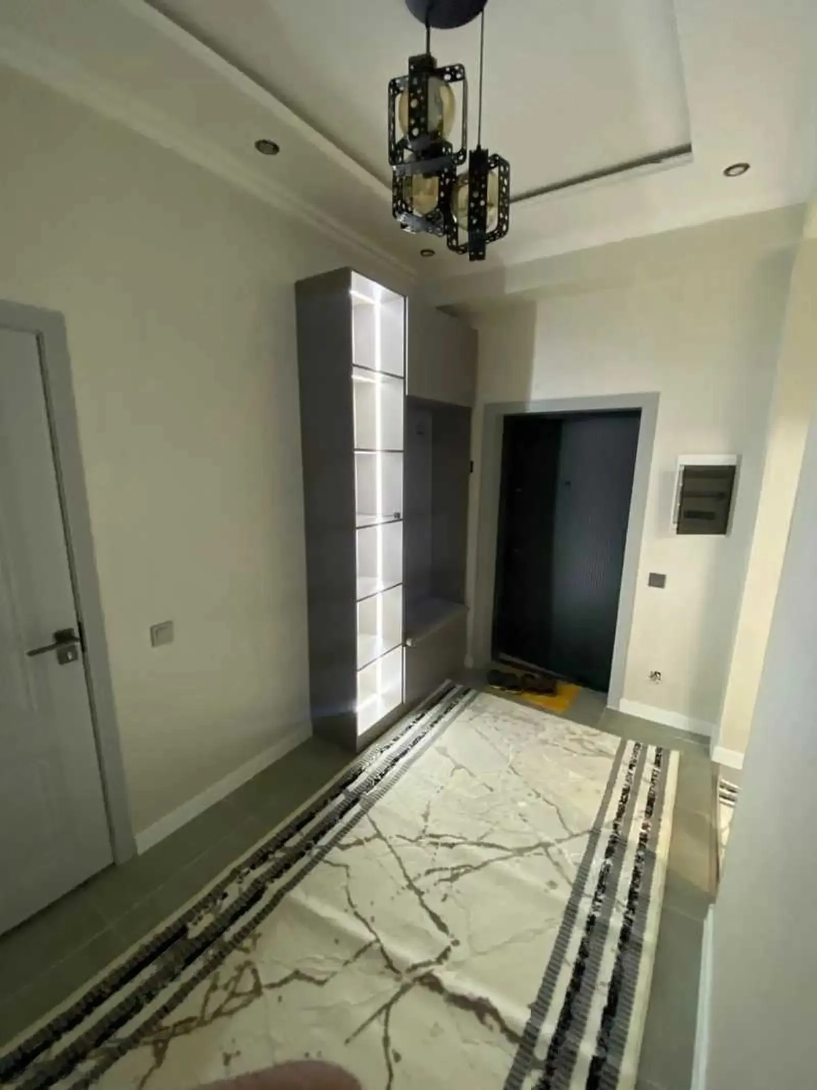 2-комн. квартира, 9 этаж, 60м², И. Сомони, Овир