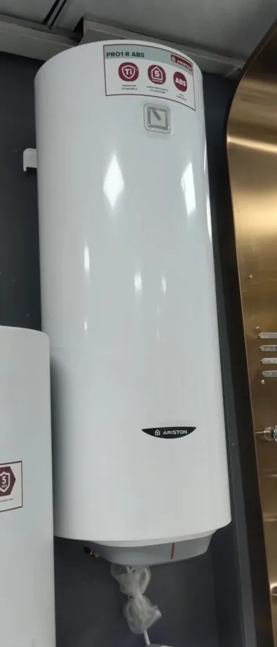 Водонагреватель Ariston 80л