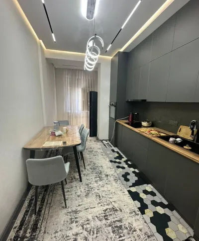 3-комн. квартира, 10 этаж, 77 м², Фирдавси, Молодежный