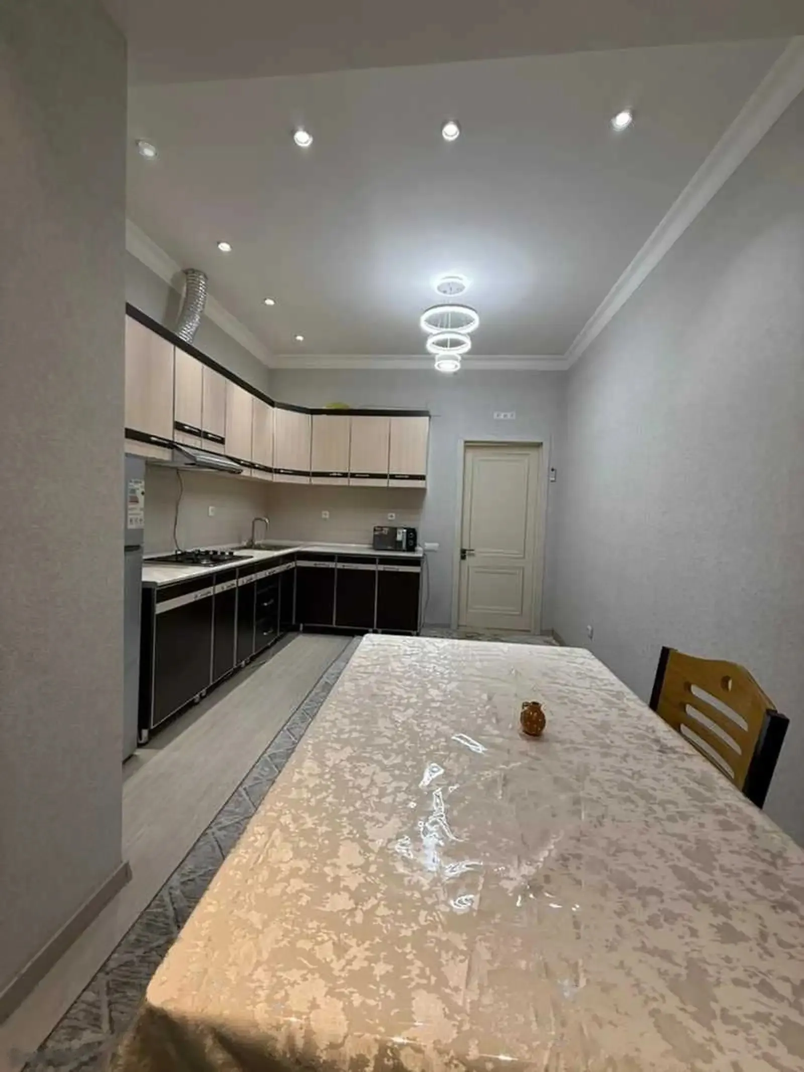 2-комн. квартира, 10 этаж, 110м², Сомони