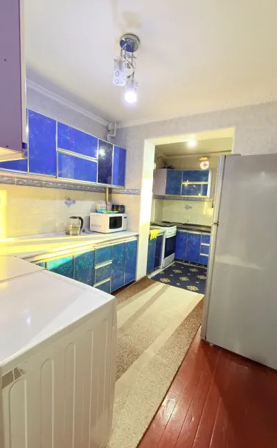 5-комн. квартира, 4 этаж, 96 м², 102 мкр, супермаркет Пайкар