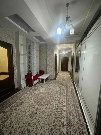 2-комн. квартира, 5 этаж, 140м², шохмансур