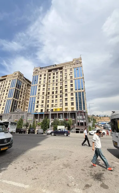 3-комн. квартира, 13 этаж, 133 м², Исмоили Сомони Мехргон