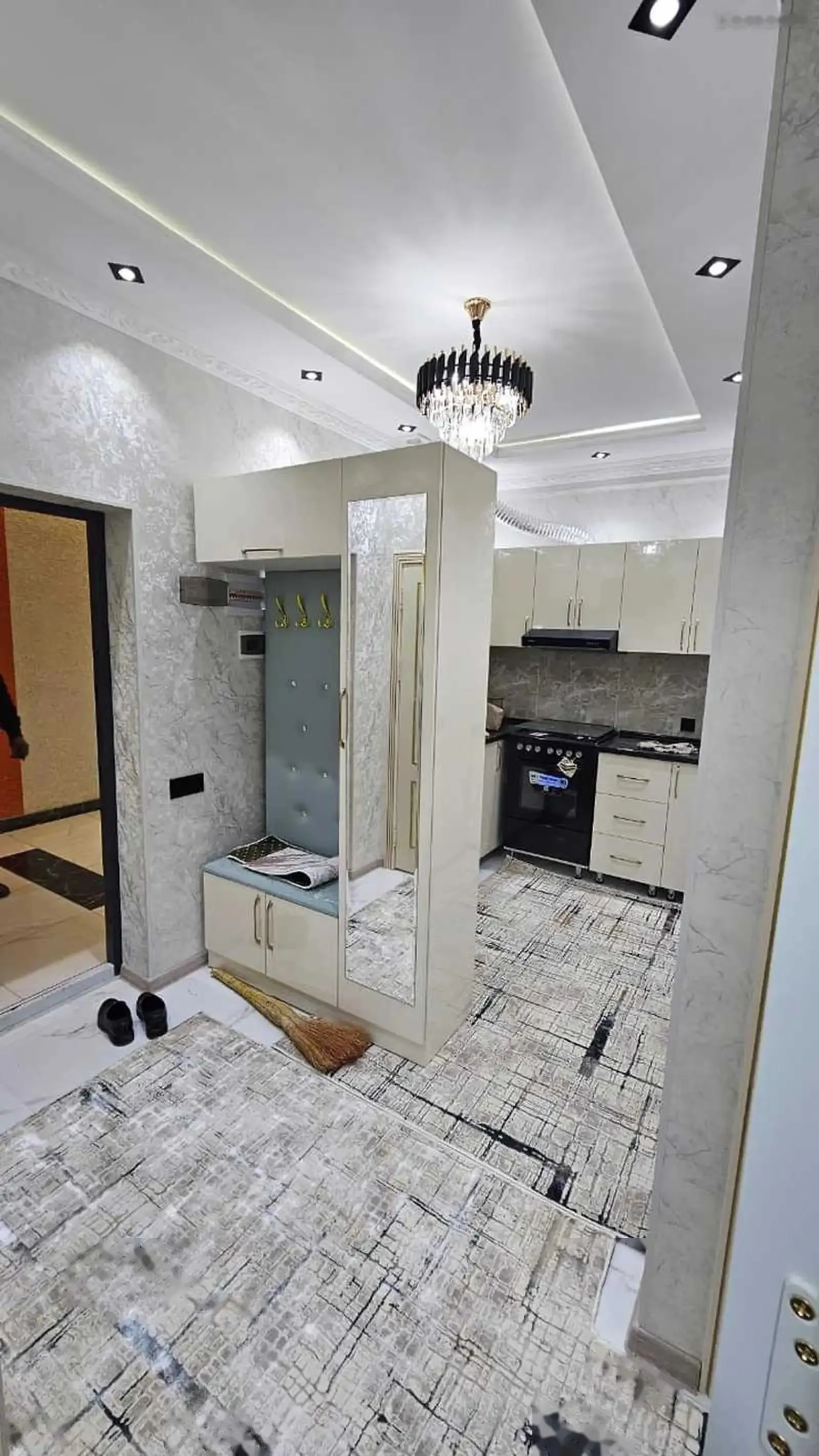 2-комн. квартира, 16 этаж, 65м², кафе Cуман