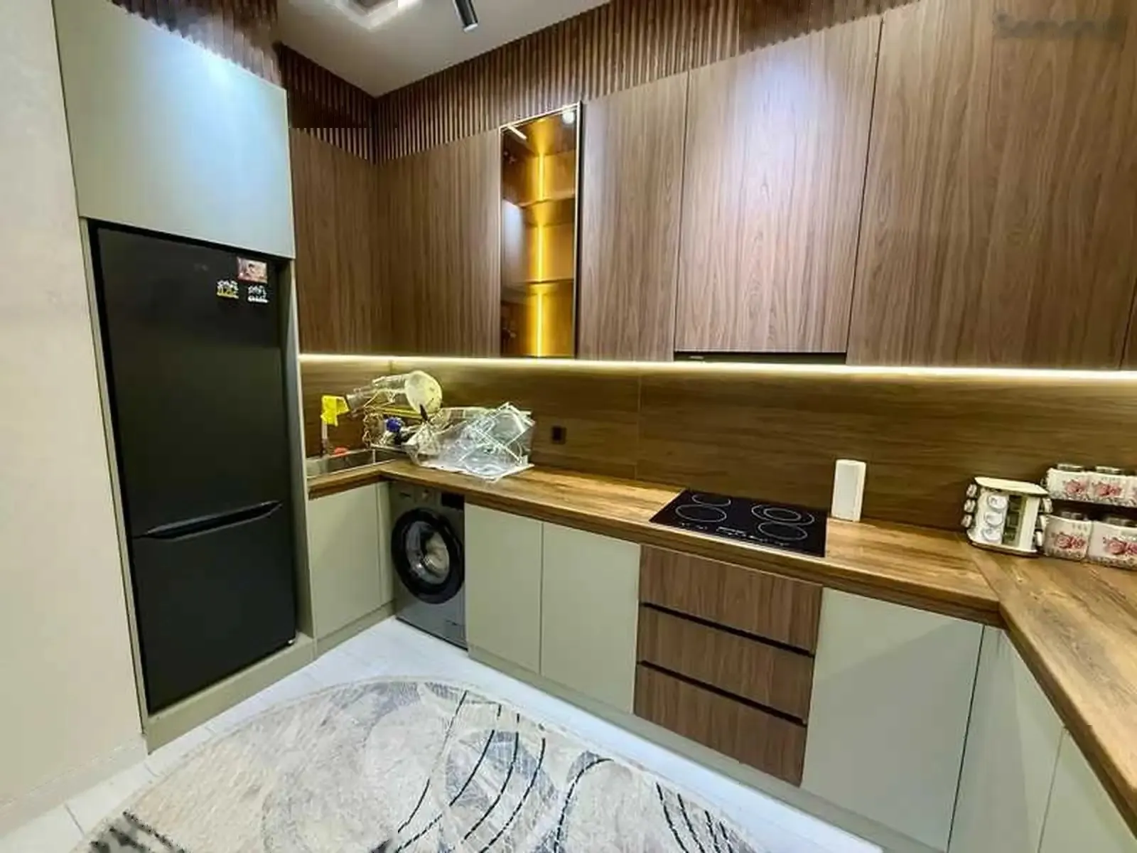 3-комн. квартира, 11 этаж, 98м², Шохмансур