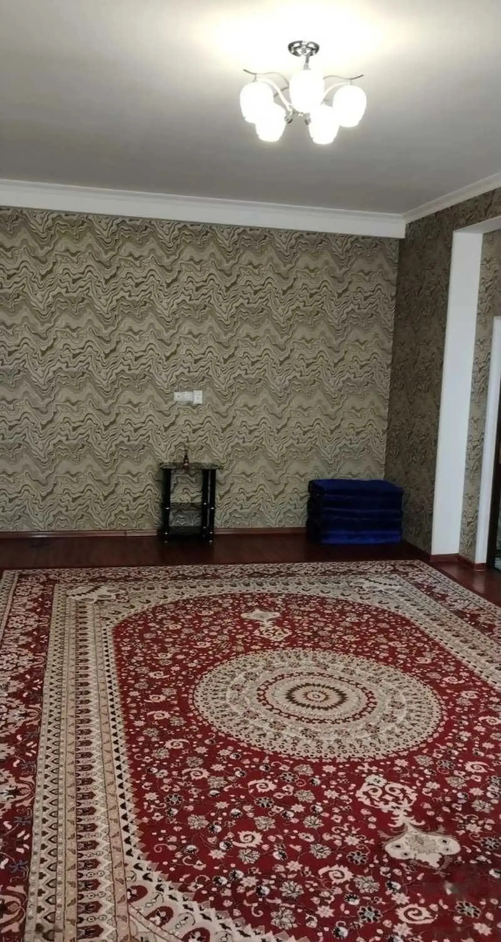 3-комн. квартира, 4 этаж, 130м², Шохмансур