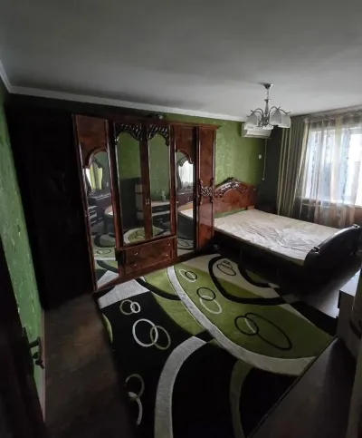 4-комн. квартира, 4 этаж, 100м², Сино