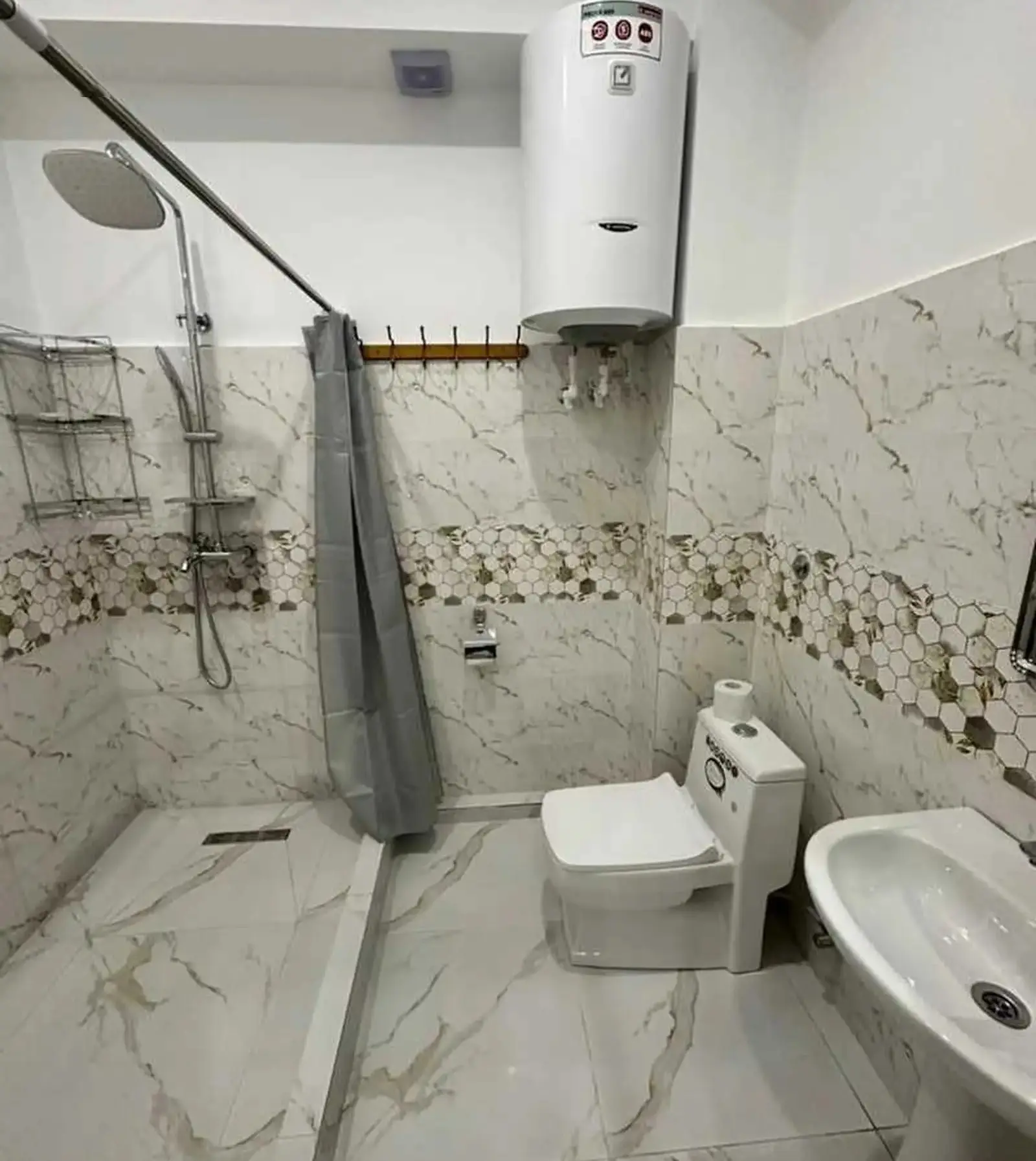 2-комн. квартира, 5 этаж, 75м², Сино