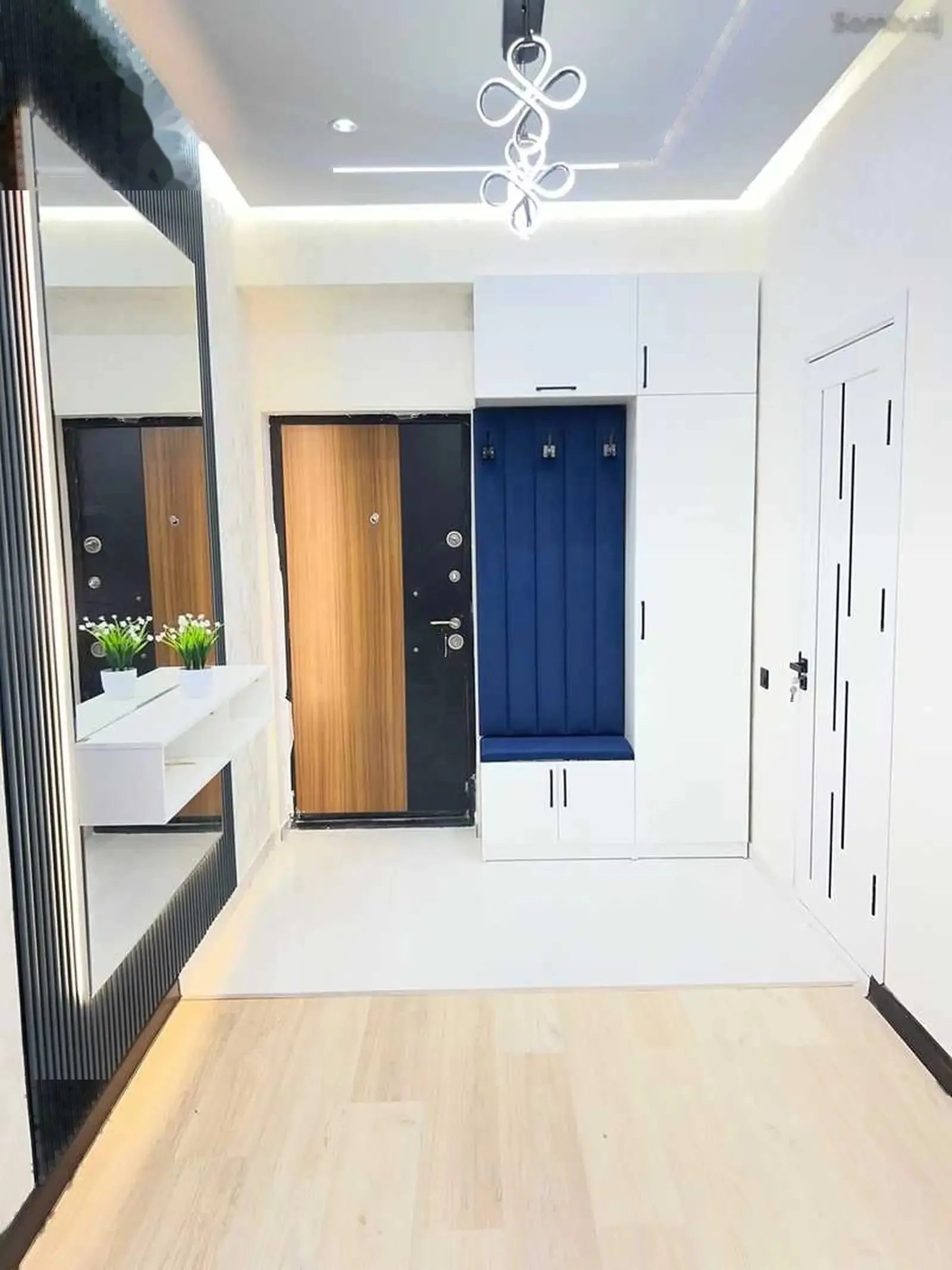 2-комн. квартира, 9 этаж, 50м², Овир, Гранд отель