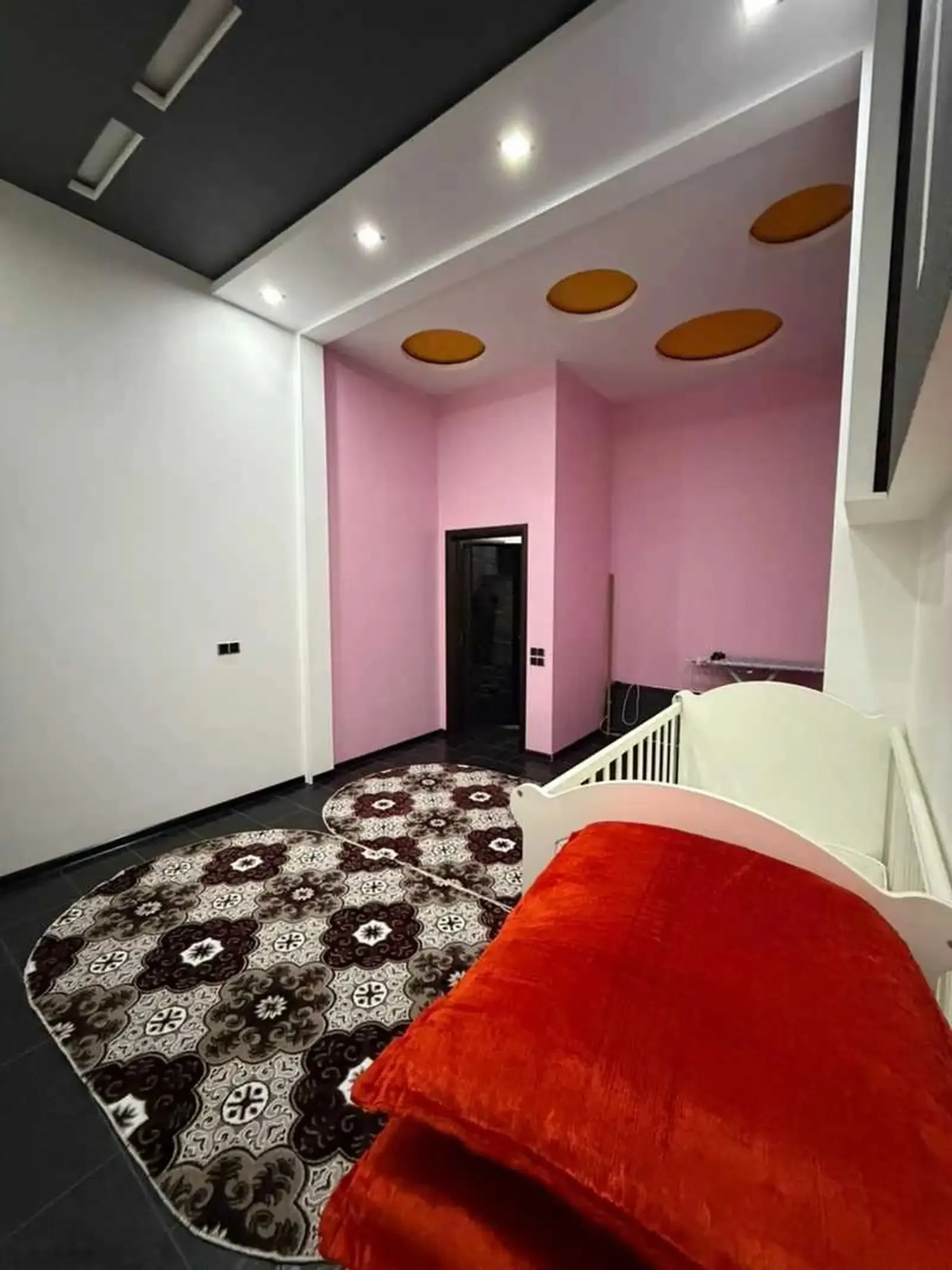 3-комн. квартира, 1 этаж, 160м², Сафо
