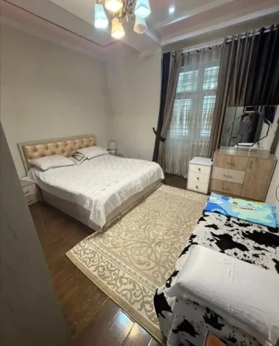 2-комн. квартира, 3 этаж, 80м², И Сомони Форел битонка (МЖК)