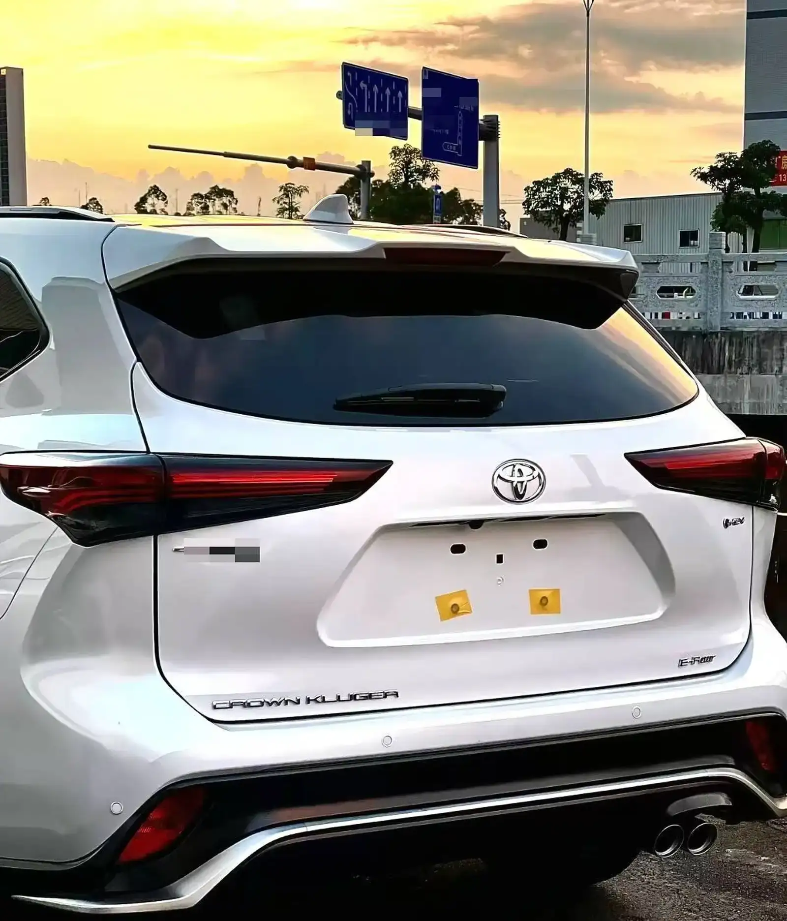 Toyota Crown,