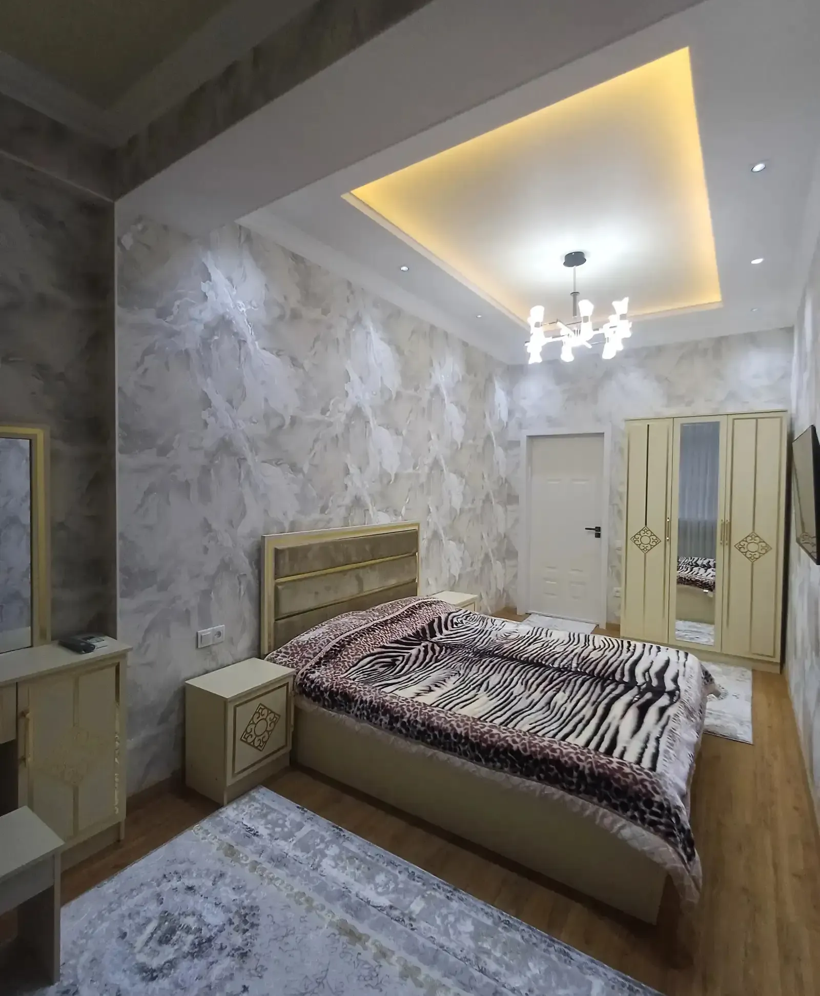 2-комн. квартира, 10 этаж, 70м², ОВИР