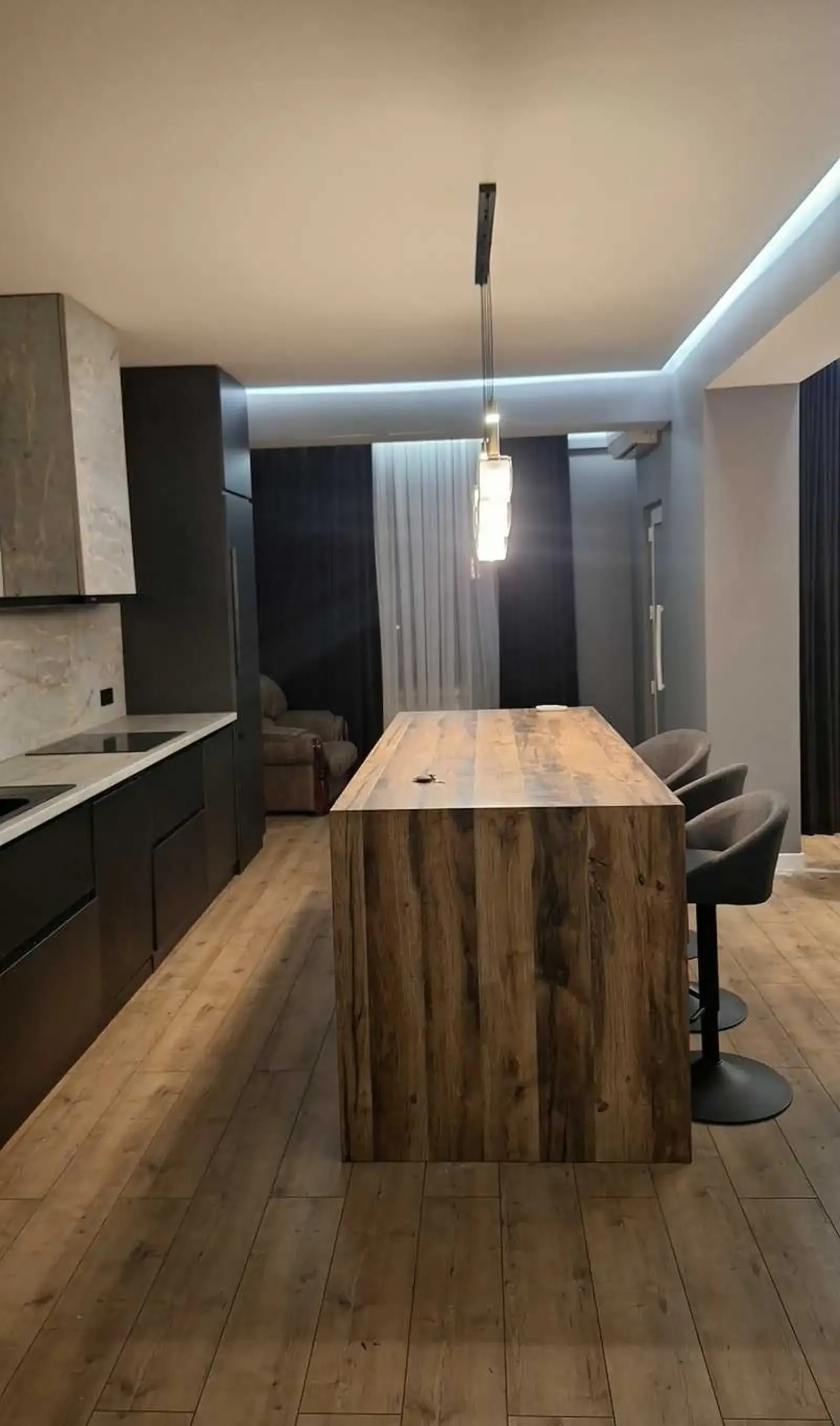 3-комн. квартира, 3 этаж, 112м², Дом печать, родоми 2