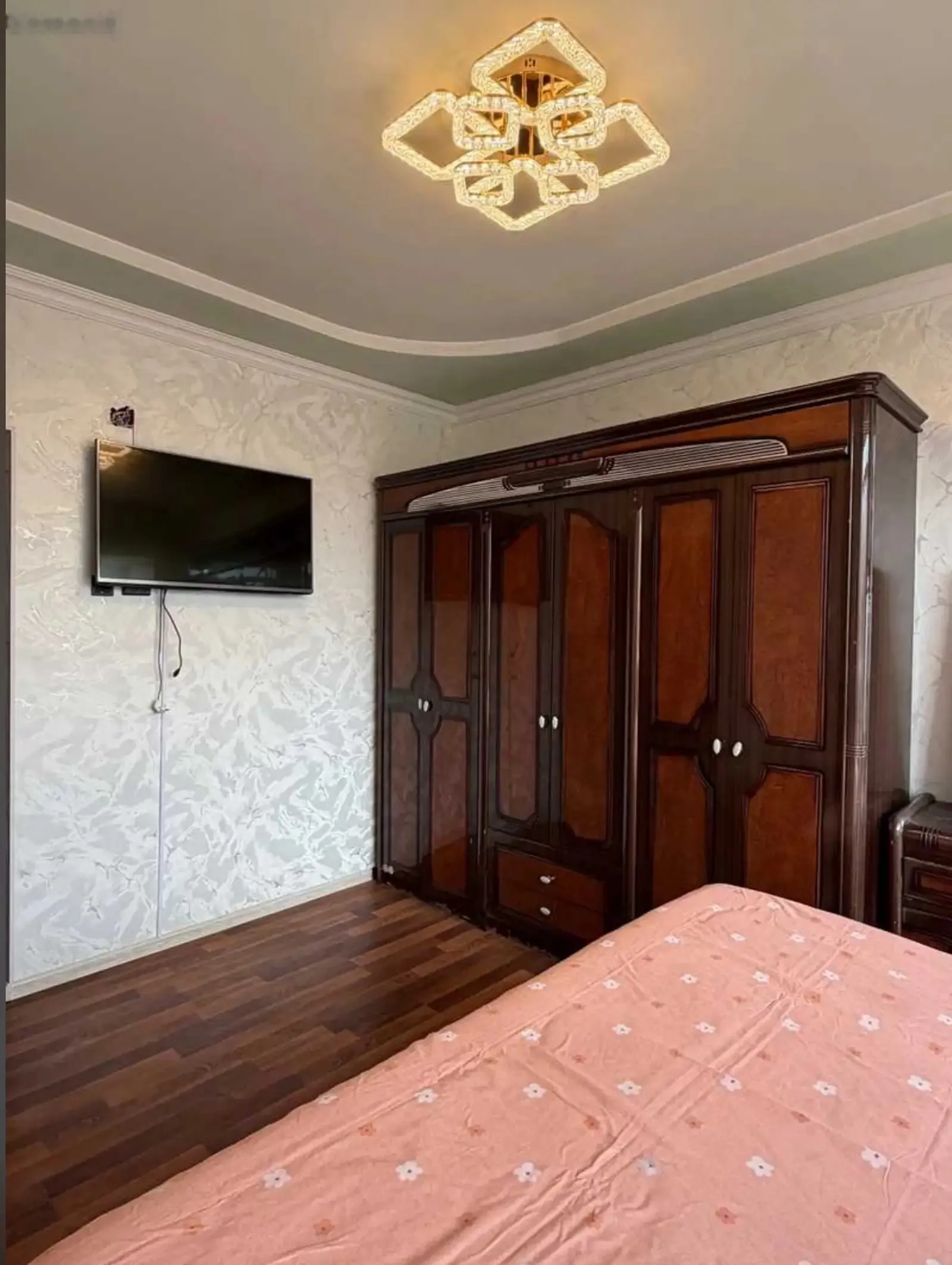 2-комн. квартира, 5 этаж, 60м², Сино