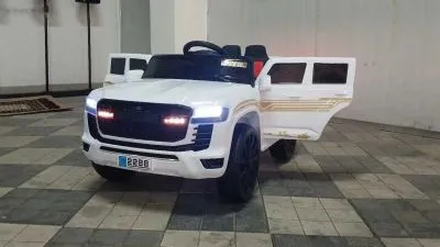 Детский электромобиль