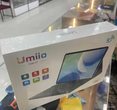 Планшет с клавиатурой и стилусом Umiio S24