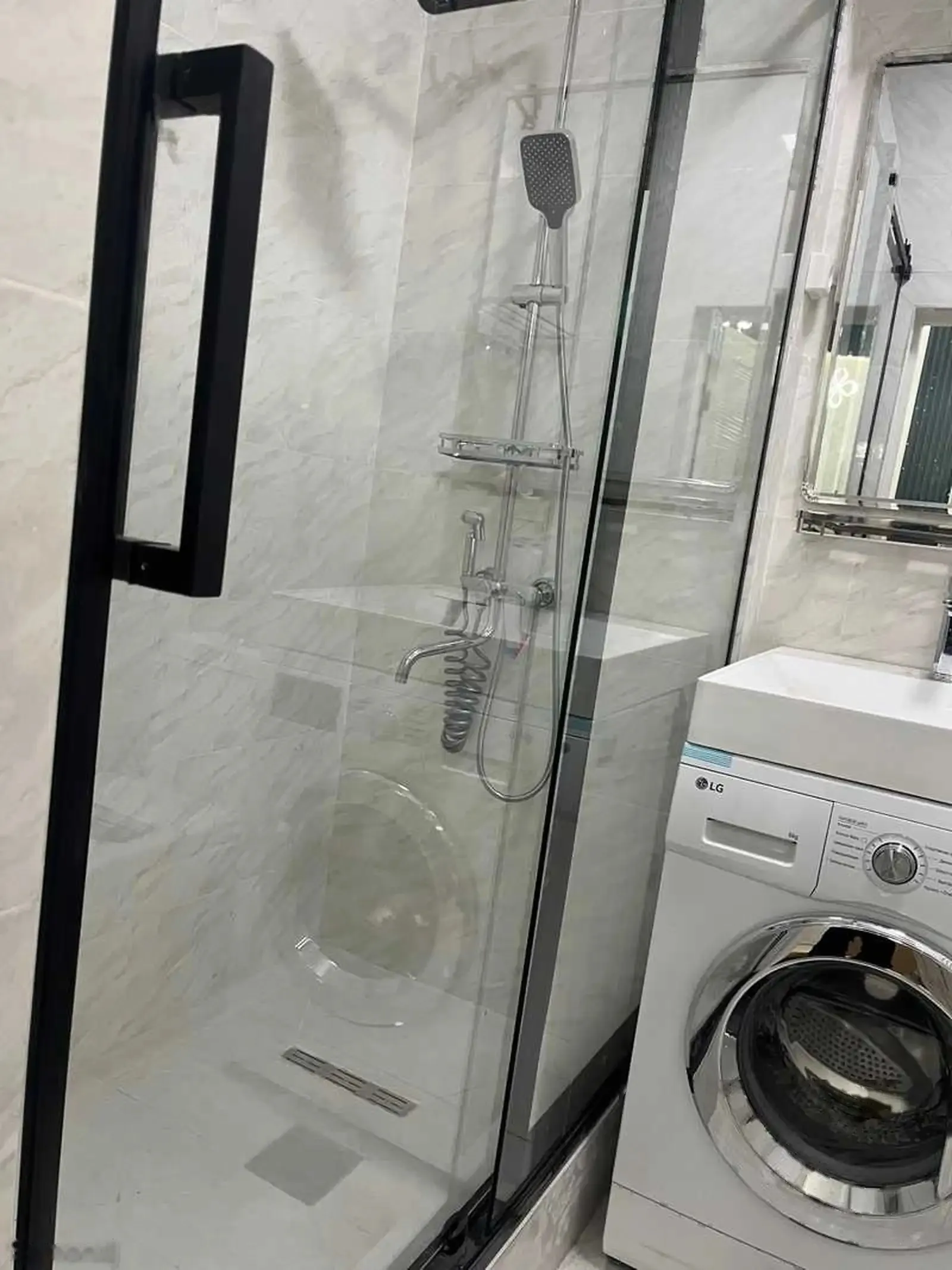 2-комн. квартира, 9 этаж, 50м², Овир, Гранд отель