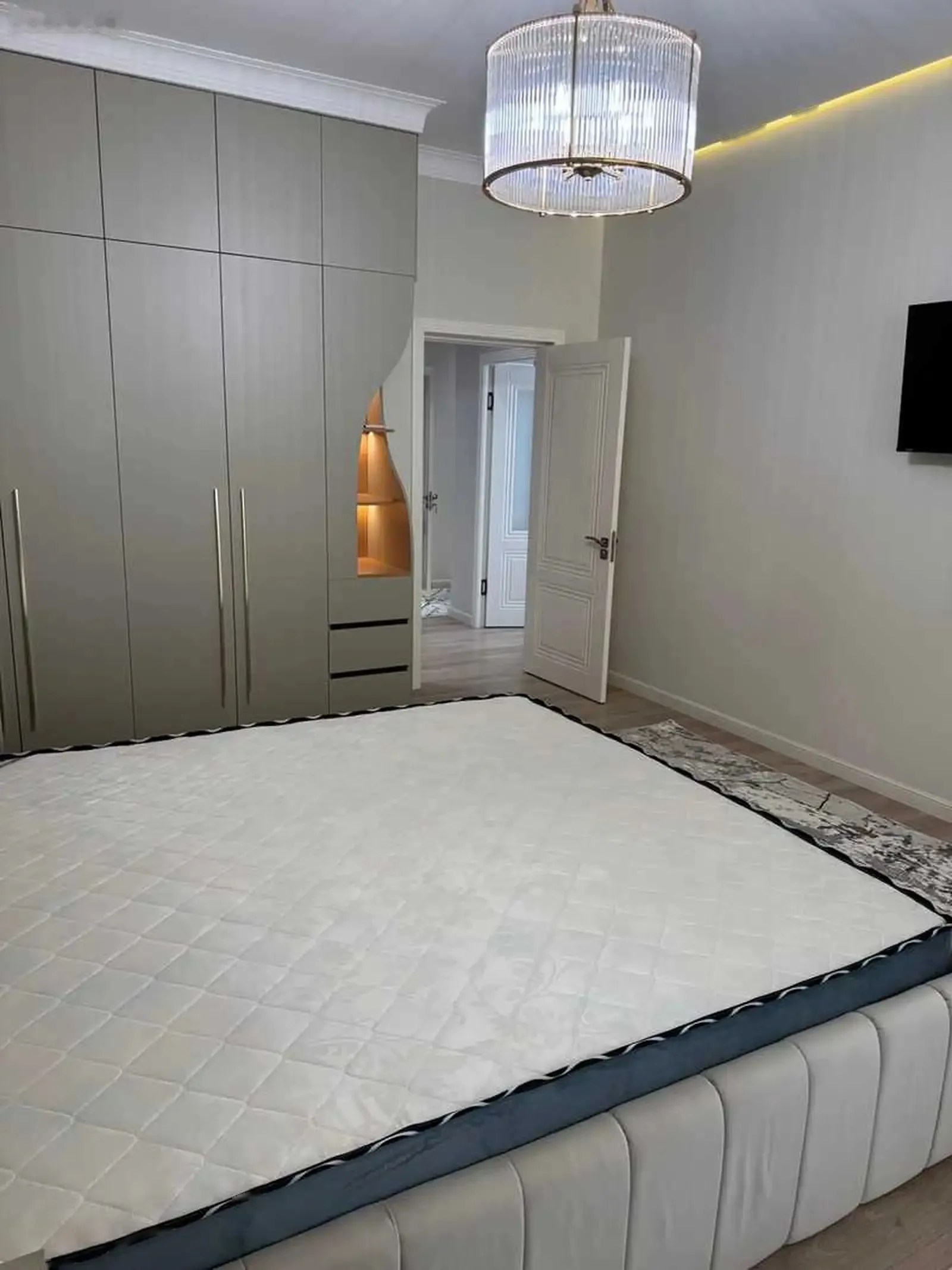 2-комн. квартира, 13 этаж, 107м², пушти бонки милли