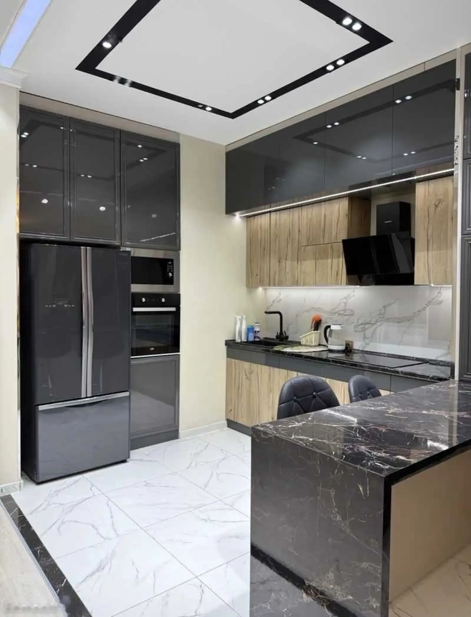 2-комн. квартира, 11 этаж, 90м², Дом печати, Пайкар
