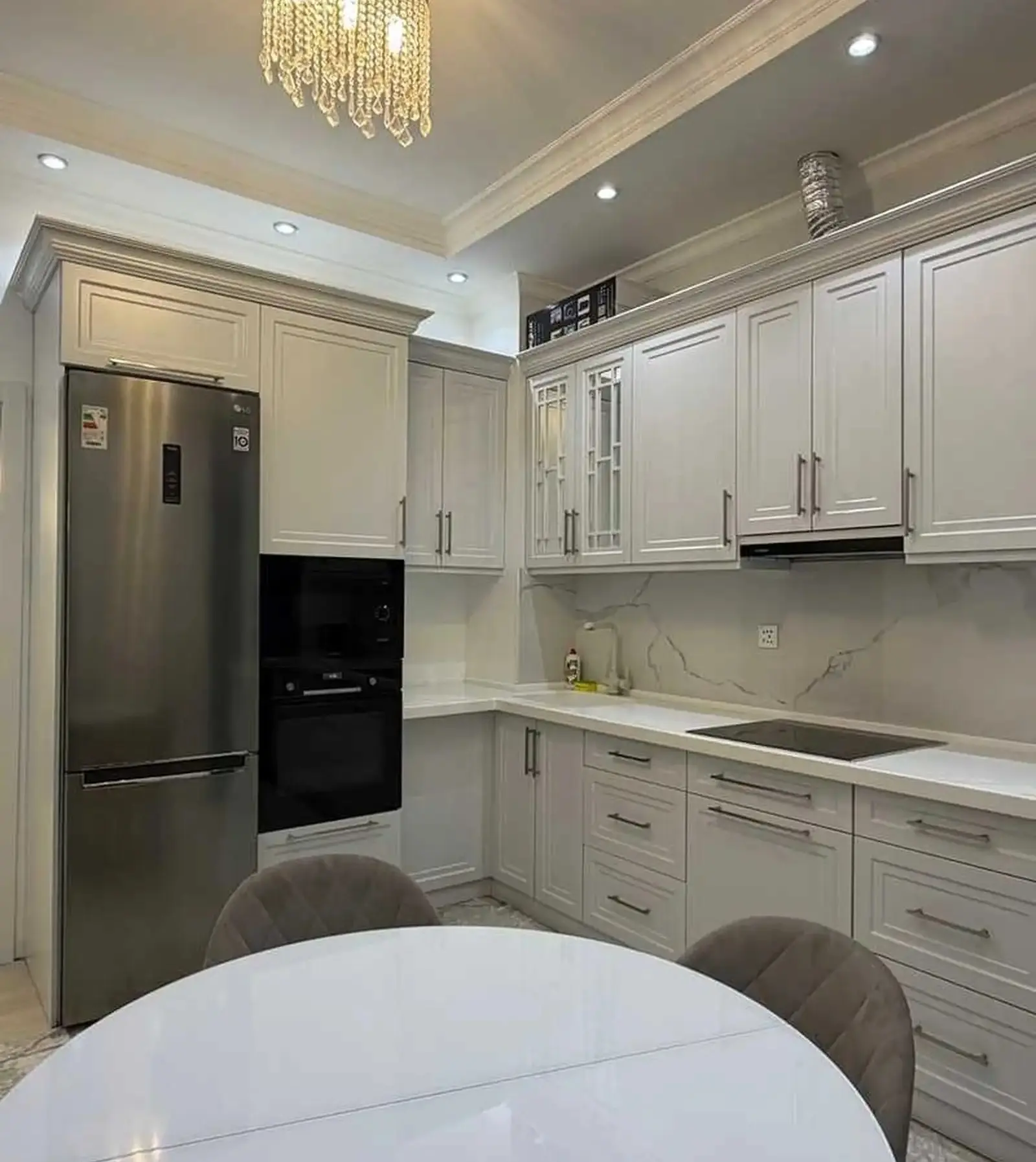 2-комн. квартира, 14 этаж, 80м², Шохмансур